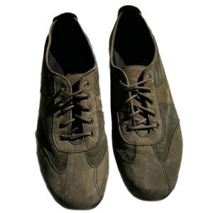 Munro American Pace Suede Walking Shoe Size 8.5 Dark Green